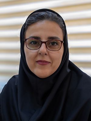 مهندس لاله کریمی‌فرساد-img